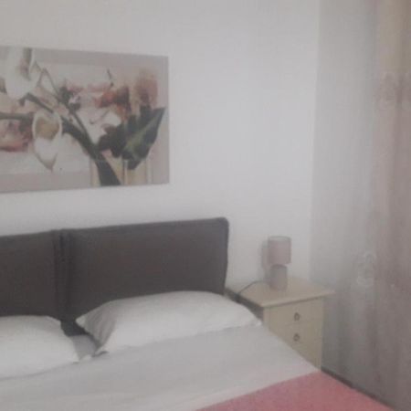Appartamento Vincenzina 兰佩杜萨 外观 照片